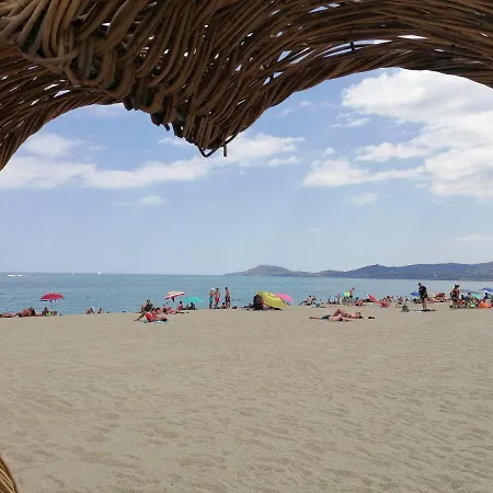 Les Ecureuils A La Mer Argeles-sur-Mer
